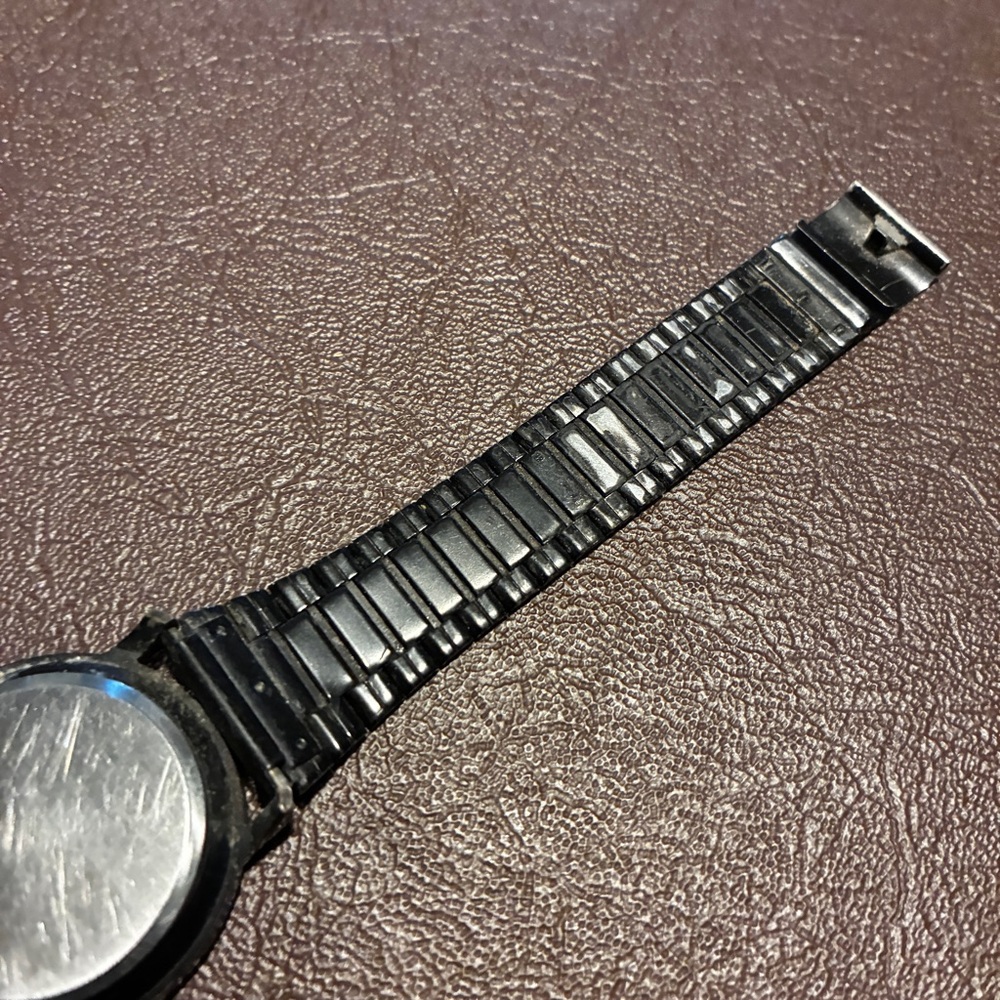 Women's Black and Gold Quartz Watch - Picture 7 of 15